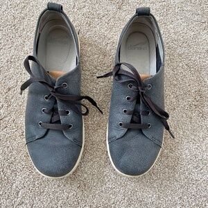 Women’s Dansko Renae Dark Grey Leather Lace up Sneakers Size 39 US 8.5